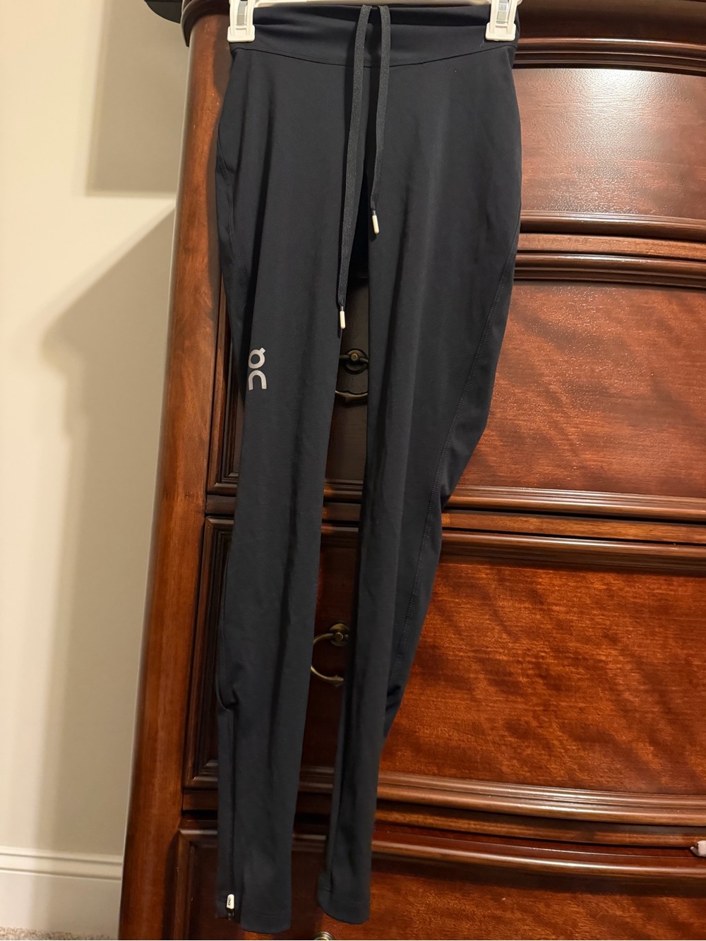 On Running Black Performance Leggings Size Small